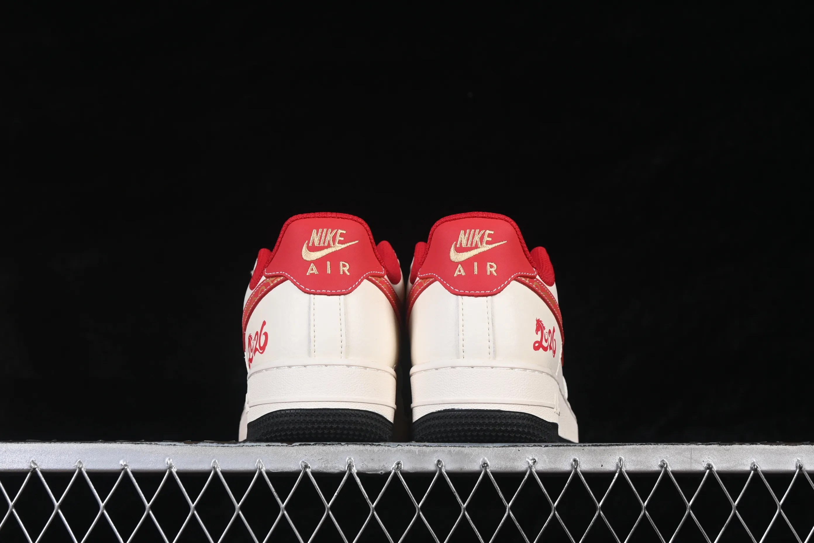All categories Nk Air Force 1 Air Force series Nk Air Force 1 Low Air Force low-top Nike Air Force 1'07 Low Year of the Horse limited edition Auspicious rice red hook Air Force 1 low-top casual sneakers MZ9588-820